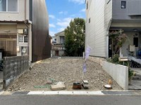建築条件無し土地につき、お好きな工務店やハウスメーカーで建築可能!
閑静な住宅地で南側からの陽当たり・通風良好!
スーパーやコンビニなどが徒歩圏内♪