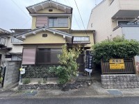 向日市、伏見区、南区の不動産なら<br>センチュリー21ユニバーサルホームサービス向日町店へ！ 阪急・ＪＲの２ＷＡＹアクセス！
子育て安心の立地。保育園・小学校まで徒歩２分圏内。
理想を現実に。専属設計士との自由設計で、あなただけの住まいを。
