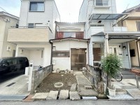 建築条件無し売土地☆お好きな工務店やハウスメーカーで建築可能！
阪急「洛西口」駅徒歩８分！ＪＲ『向日町」駅徒歩１２分！
解体更地渡し！周辺施設が徒歩圏内に充実！