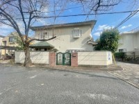 向日市、伏見区、南区の不動産なら<br>センチュリー21ユニバーサルホームサービス向日町店へ！ “光と風が心地よい”南西角地×約１１０坪の売土地！
建築条件無し売土地☆解体更地お渡し！
阪急「西向日」駅まで徒歩７分と利便性の良い立地！