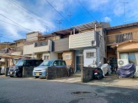 向日市、伏見区、南区の不動産なら<br>センチュリー21ユニバーサルホームサービス向日町店へ！ 名神高速道路京都南ＩＣへのアクセス良好！
南向きバルコニーで日当たり良好！
前道ゆったり約６ｍ！駐車もラクラク！