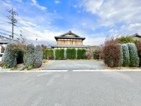 2026年7月完成予定の新築戸建!
LDK約19帖!収納スペースも充実!
ついていて嬉しい設備も充実!駐車2台可の4LDK!