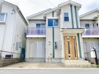 室内キレイにお使いです！全室収納付の５ＬＤＫで駐車も２台可能！
浴室TV・浴室乾燥機など設備充実！
閑静な住宅地で買物施設も徒歩圏内の生活便利地♪