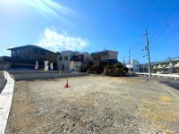 向日市、伏見区、南区の不動産なら<br>センチュリー21ユニバーサルホームサービス向日町店へ！ 全５区画の分譲地！車通りの少ない閑静な住宅地！
自由設計につきお好きな間取りで建築していただけます！
阪急とＪＲの２ＷＡＹアクセスで生活に便利！
