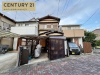 向日市、伏見区、南区の不動産なら<br>センチュリー21ユニバーサルホームサービス向日町店へ！ 建築条件無し土地！お好きなハウスメーカー・工務店で建築可能！
阪急『洛西口駅』まで徒歩１４分！利便性の高い立地！
生活に便利な周辺施設が徒歩圏内に充実！