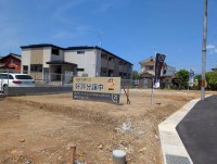 全6区画!建築条件無し土地!
車通りも少なく静かな環境♪
子育て世帯にもオススメです!