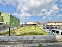 向日市、伏見区、南区の不動産なら<br>センチュリー21ユニバーサルホームサービス向日町店へ！ 全２区画！建築条件無し売土地！
お好きなハウスメーカー・工務店で建築可能♪
現況更地！ゆったり約４５坪！