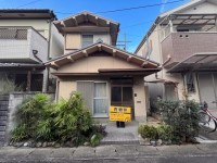 向日市、伏見区、南区の不動産なら<br>センチュリー21ユニバーサルホームサービス向日町店へ！ 建築条件無し土地！お好きなハウスメーカー・工務店で建築可能！
「京都らしさ」と「利便性」が同居する魅力的なエリアです♪
２沿線利用可能と便利な立地！