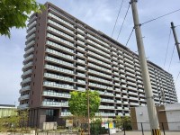 向日市、伏見区、南区の不動産なら<br>センチュリー21ユニバーサルホームサービス向日町店へ！ 解放感あふれる【角住戸】３面採光×７６平米超のゆとり
阪急『洛西口駅』とＪＲ『桂川駅』の２ＷＡＹアクセス！
隣家と接する面が少ない【角部屋】で、家族の時間を豊かに♪
