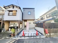 向日市、伏見区、南区の不動産なら<br>センチュリー21ユニバーサルホームサービス向日町店へ！ ２０２６年７月完成の新築戸建！
ロフトや収納スペースが豊富な２ＬＤＫ！
阪急『西向日駅』まで徒歩８分と通勤・通学に便利な立地♪