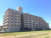 ☆オーナーチェンジ物件☆即引渡し可!
ペット飼育可能です!(規約有)
周辺施設が充実しており生活に便利な立地です!