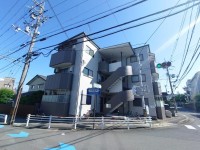 ネット無料！内装リフォーム済の最上階！
角部屋の２面採光につき、陽当たり・通風良好！