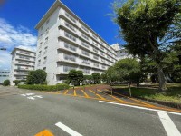 即入居可！礼金不要！
一部改装済みの３ＬＤＫ！