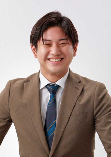 山本 航大